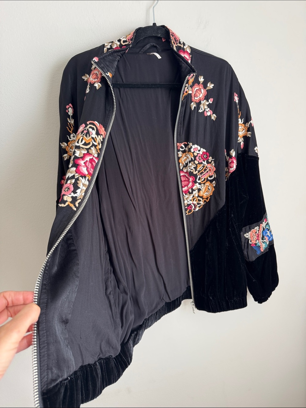 Free People Embroidered Velvet Bomber Jacket Black Size Medium - Picture 9 of 14